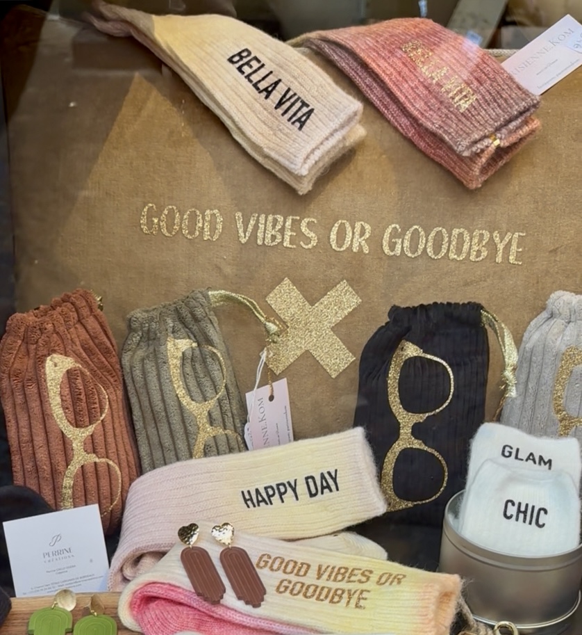 Étui à lunettes velours • Parisienne.kom • – Image 2