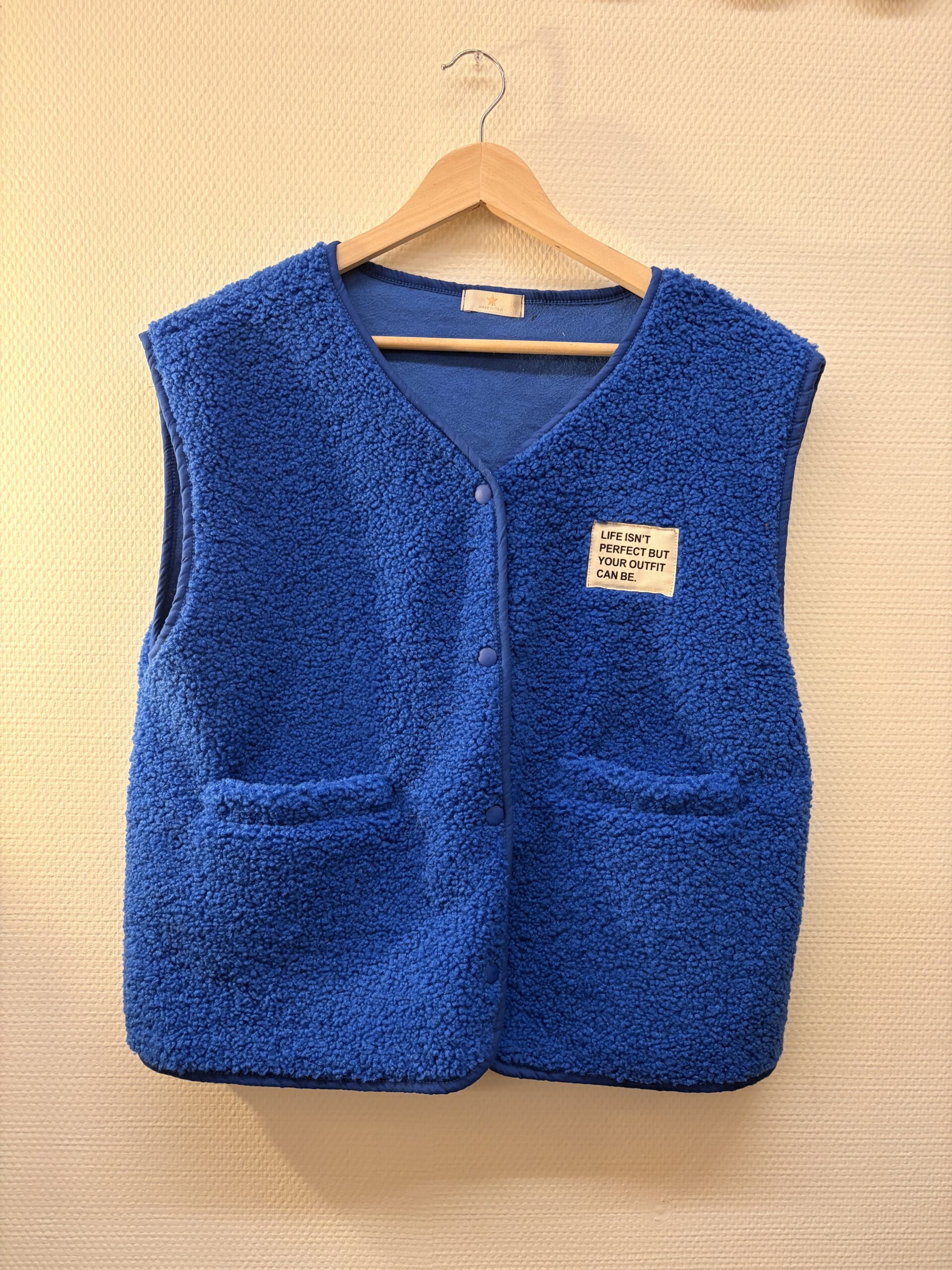 Gilet sans Manches Sherpa Patch Message – Image 3