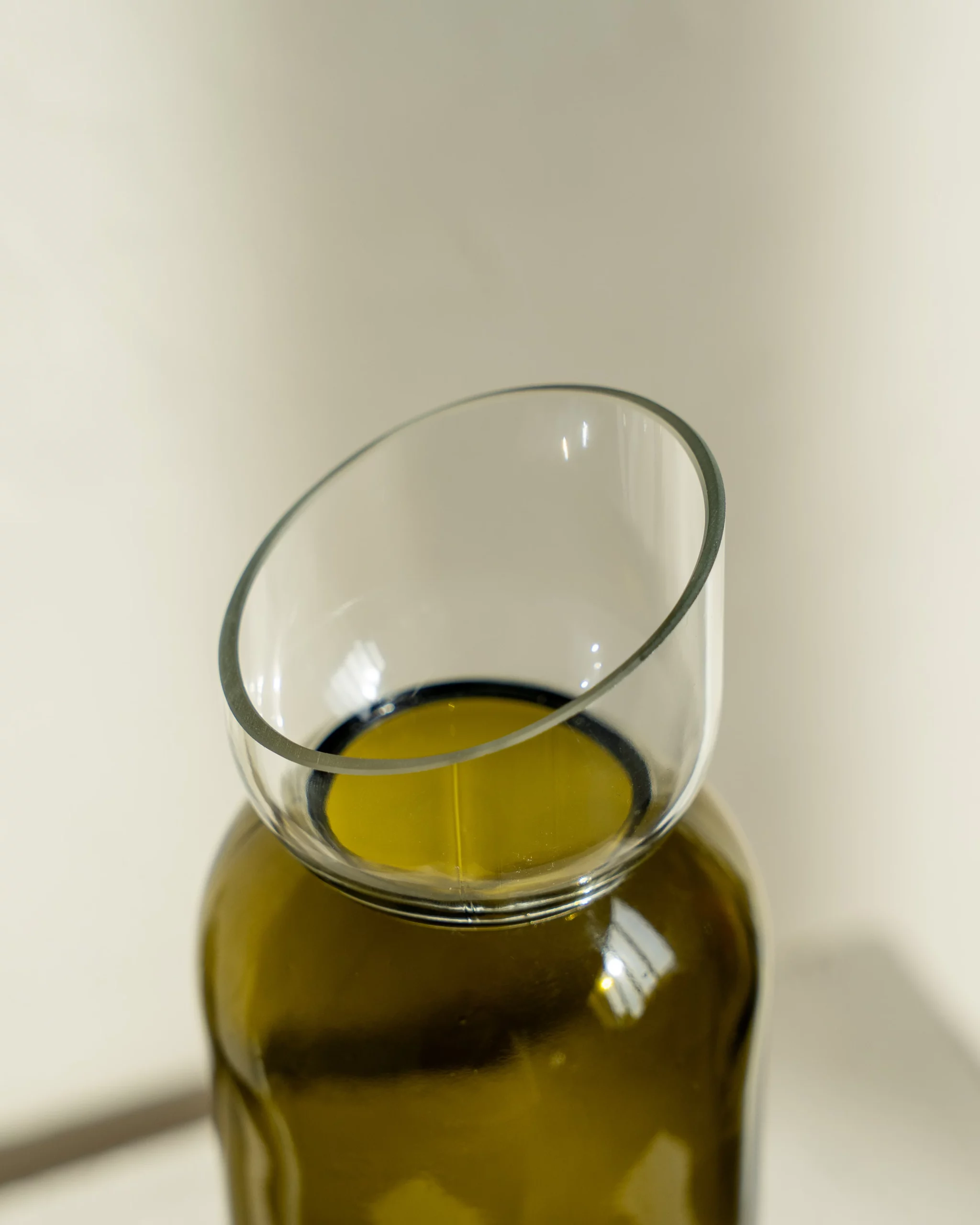 Carafe en verre recyclé blanc et cannelle QDB