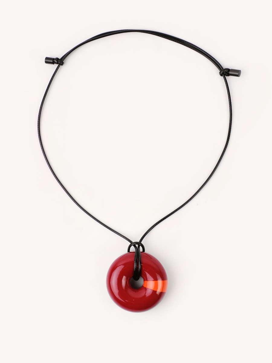 Pendentif Loop en bois laqué rivêt rouge terracotta et orange